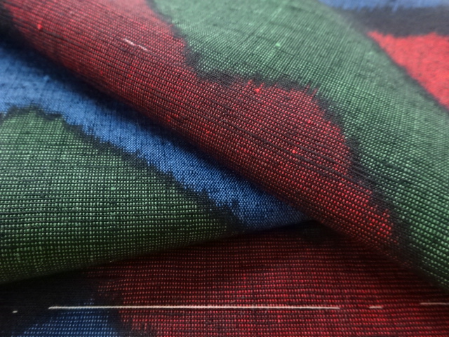  未使用品　幾何学模様織出し手織り紬着物